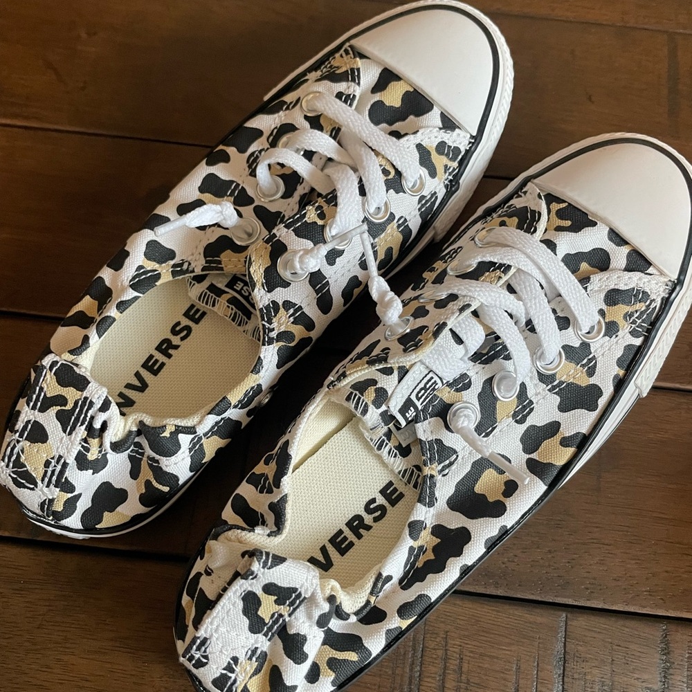 Converse Sneakers - Leopard print